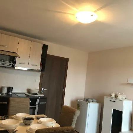 Park Lane Lux بوموري