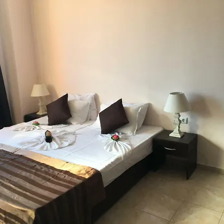Park Lane Lux فندق بوموري