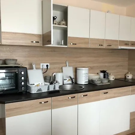 Park Lane Lux فندق بوموري