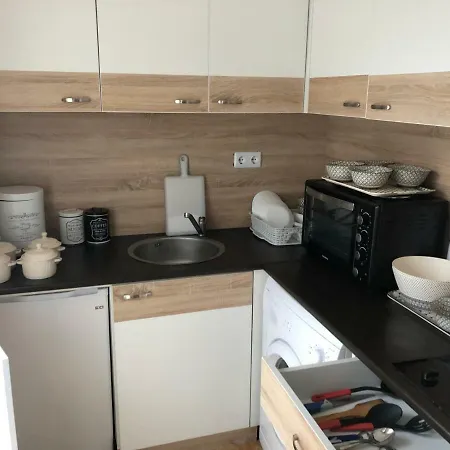 Park Lane Lux 4* بوموري