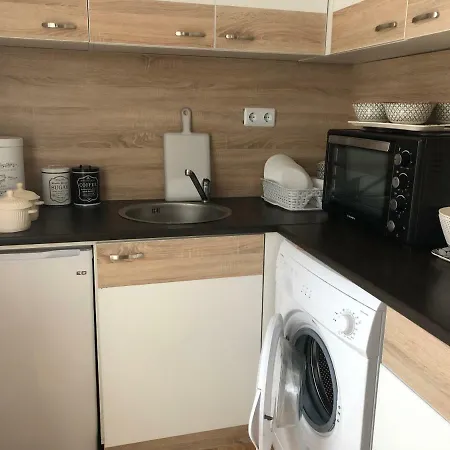 Park Lane Lux 4* بوموري
