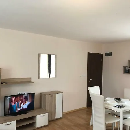 Park Lane Lux 4* بوموري