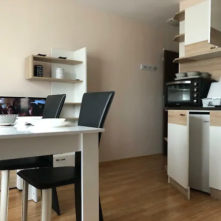 Park Lane Lux 4* بوموري